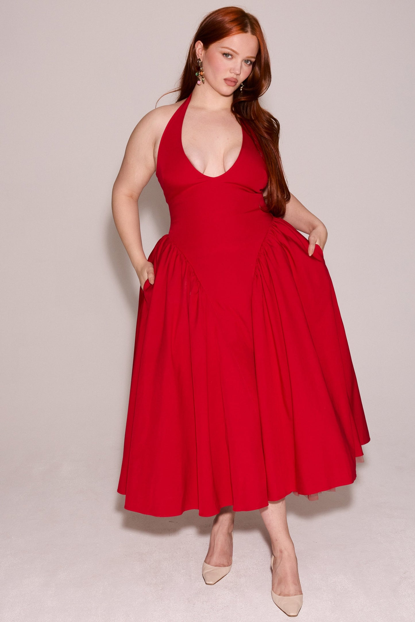 CHEYENNE | Luxuriöses Midi-Kleid mit Tiefem Ausschnitt