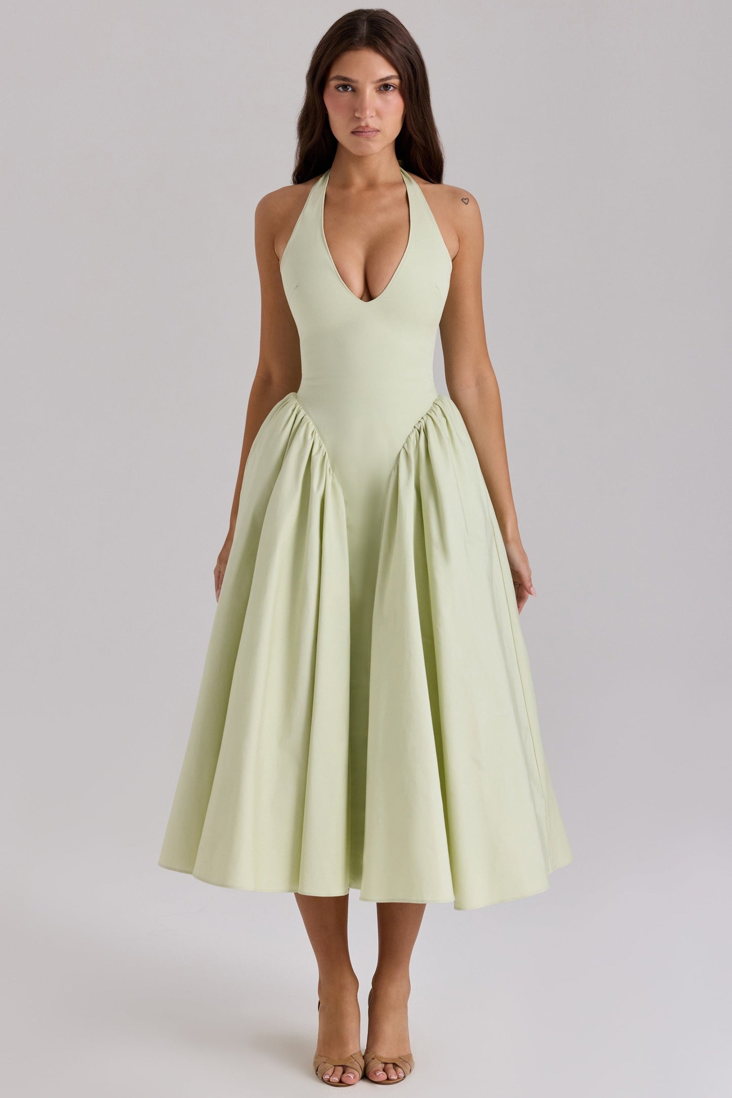 CHEYENNE | Luxuriöses Midi-Kleid mit Tiefem Ausschnitt
