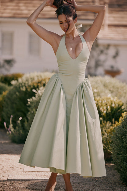 CHEYENNE | Luxuriöses Midi-Kleid mit Tiefem Ausschnitt