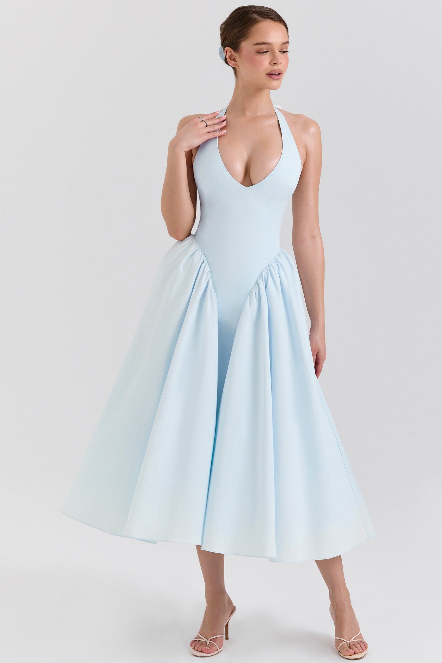 CHEYENNE | Luxuriöses Midi-Kleid mit Tiefem Ausschnitt