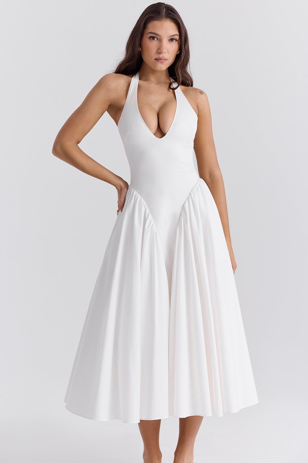 CHEYENNE | Luxuriöses Midi-Kleid mit Tiefem Ausschnitt